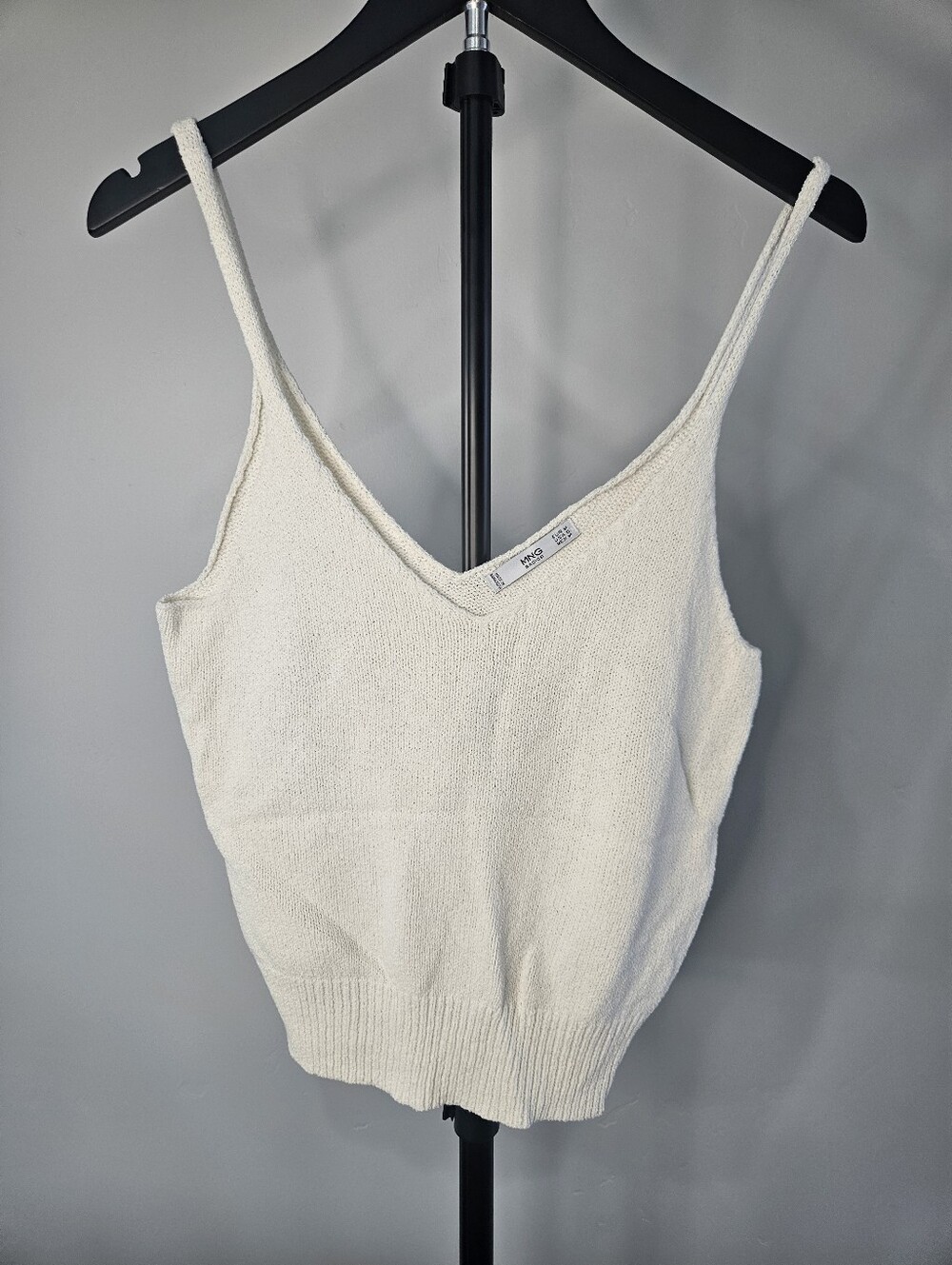 Mango cream knit v-neck top. Size Small